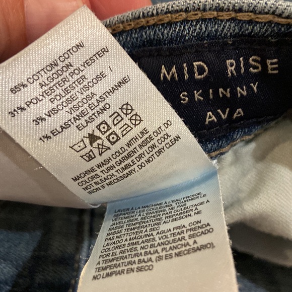 Lucky Women’s Skinny AVA Jeans, Sz6, Great Condition, 2 button with zipper fly. - Picture 14 of 15